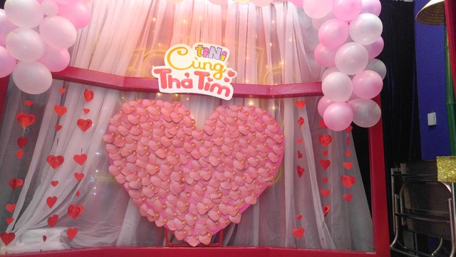 Qu&agrave; tặng y&ecirc;u thương cho c&aacute;c em nhỏ kh&oacute; khăn - Ảnh 2.