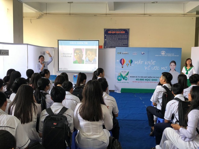 Cận thị học đường: thực trạng đ&aacute;ng b&aacute;o động - Ảnh 2.