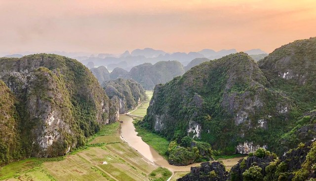 Hang Múa – “nữ hoàng” quyến rũ của Tràng An - Ảnh 1.