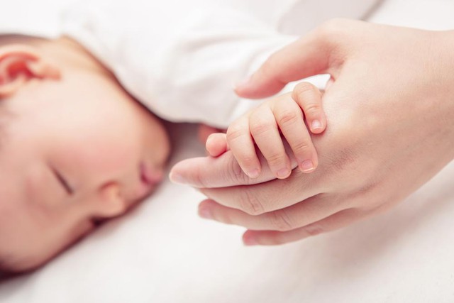 Gỡ bỏ mối lo về chi ph&iacute; khi sinh con đầu l&ograve;ng - Ảnh 1.