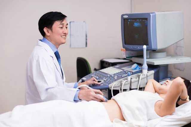 Gỡ bỏ mối lo về chi ph&iacute; khi sinh con đầu l&ograve;ng - Ảnh 2.
