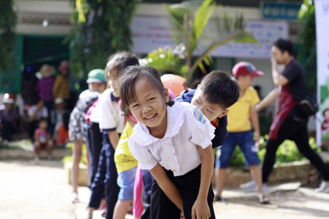 OMO mang m&ugrave;a h&egrave; thật về Bu&ocirc;n Đ&ocirc;n - Ảnh 1.