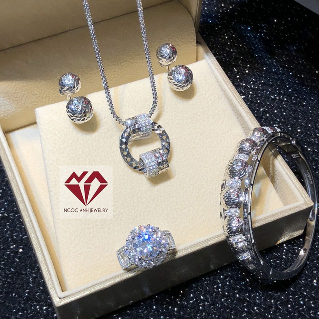 Bí quyết giúp phụ nữ luôn đẹp rạng ngời mọi lúc mọi nơi - Ảnh 2. Bí quyết giúp phụ nữ luôn đẹp rạng ngời mọi lúc mọi nơi - Ảnh 2.