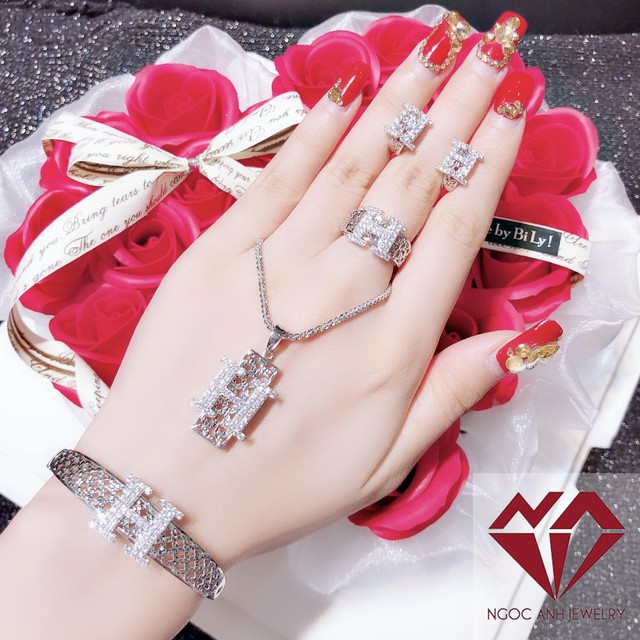 Bí quyết giúp phụ nữ luôn đẹp rạng ngời mọi lúc mọi nơi - Ảnh 6. Bí quyết giúp phụ nữ luôn đẹp rạng ngời mọi lúc mọi nơi - Ảnh 6.