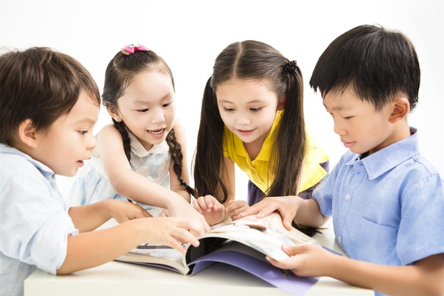 Chọn đ&uacute;ng trường Tiếng Anh, con sẽ học được kh&ocirc;ng chỉ l&agrave; ngoại ngữ - Ảnh 2.