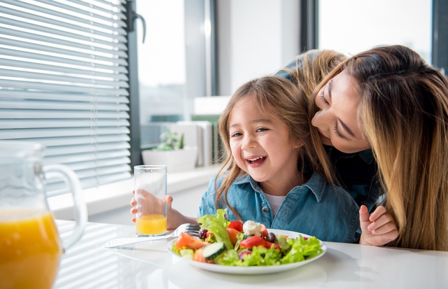 B&iacute; quyết để b&eacute; vui trong mỗi bữa ăn - Ảnh 2.