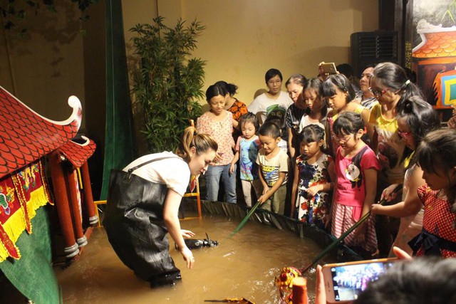 Quán bún đậu mắm tôm độc đáo giữa lòng Sài Gòn, cả gia đình ăn ngon, trẻ con được xem múa rối nước - Ảnh 8.