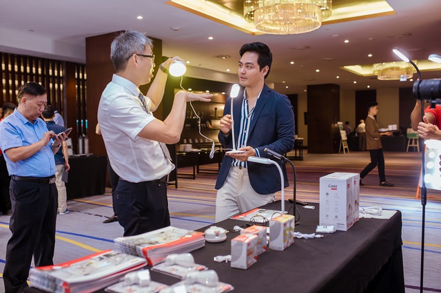 TOA Lighting &ndash; thiết bị chiếu s&aacute;ng tốt cho sức khỏe con người - Ảnh 3.