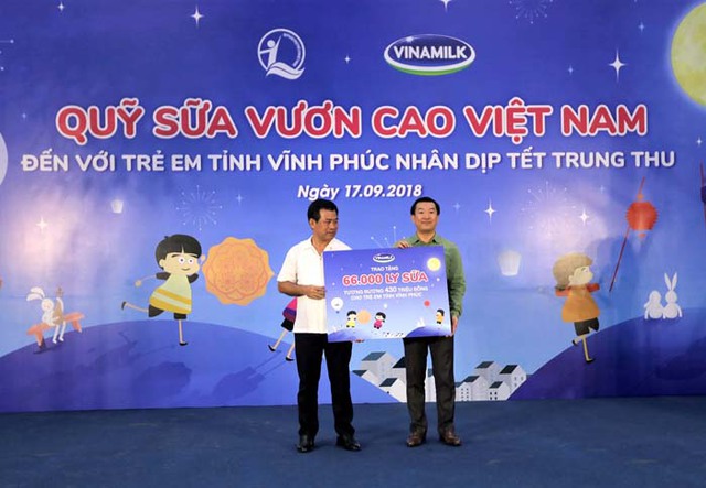 66.000 ly sữa đến với trẻ em tỉnh Vĩnh Ph&uacute;c nh&acirc;n dịp Tết Trung Thu - Ảnh 5.