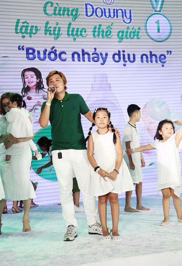 Cùng gia đình các sao Việt tham gia chương trình “Bước nhảy dịu nhẹ” - Ảnh 4.