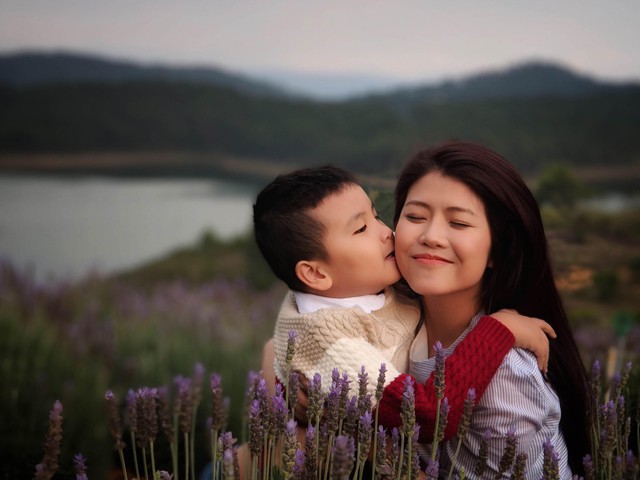 “Làm mẹ khoa học”: Phương châm nuôi dạy con hiện đại được các mẹ Việt ủng hộ - Ảnh 2.