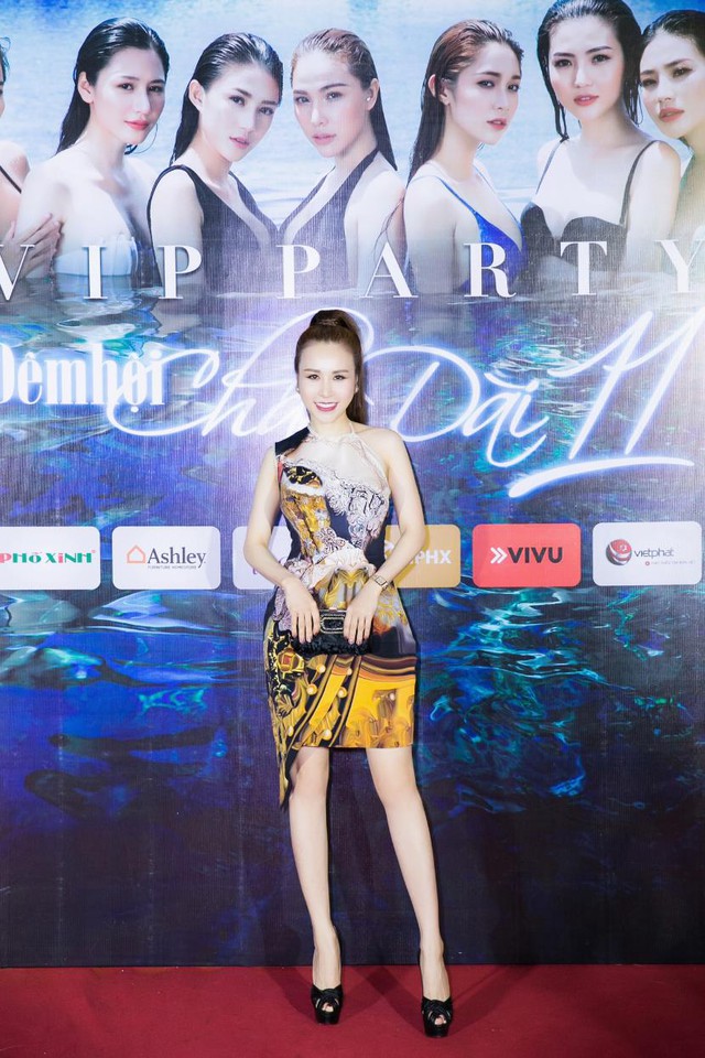 Fashionista Hoàng Dung bất ngờ tham gia Mrs Áo dài 2017 - Ảnh 5.