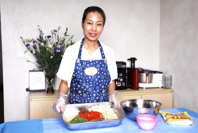 Hương Socola – Nữ y tá nổi tiếng với lớp dạy làm bánh Trung thu cổ truyền cực chất - Ảnh 3. Hương Socola – Nữ y tá nổi tiếng với lớp dạy làm bánh Trung thu cổ truyền cực chất - Ảnh 3.