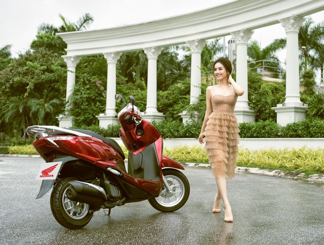 Honda Lead SMART Key – xe tay ga “siêu cốp” đáng mua nhất năm 2017 - Ảnh 6. Honda Lead SMART Key – xe tay ga “siêu cốp” đáng mua nhất năm 2017 - Ảnh 6.