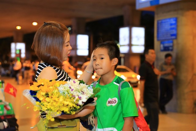 Đoàn cầu thủ nhí Việt Nam trở về từ câu lạc bộ bóng đá nổi tiếng thế giới, Barcelona - Ảnh 4.
