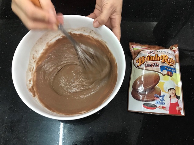 4 bước l&agrave;m b&aacute;nh r&aacute;n cấp tốc, đẹp đều hai mặt - Ảnh 1.