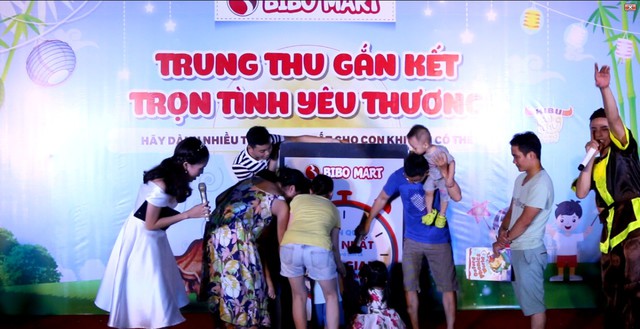 Th&ocirc;ng điệp &ldquo;D&agrave;nh thời gian cho con&rdquo; thức tỉnh bố mẹ Việt m&ugrave;a Trung Thu 2017 - Ảnh 2.