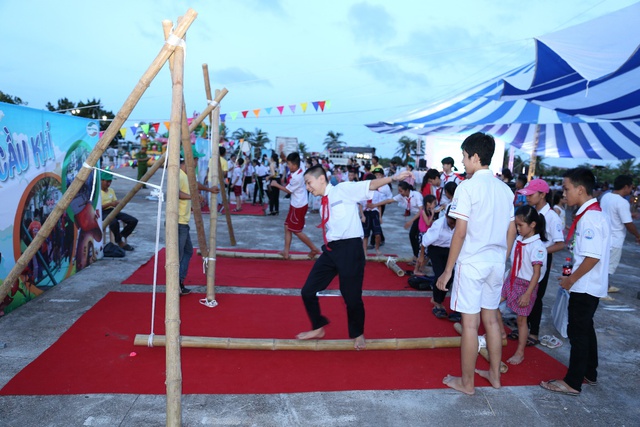 Khoảnh khắc hàng nghìn em nhỏ rạng rỡ vui Tết Trung thu cùng Sách - Ảnh 4.