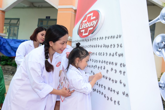Hành trình bảo vệ triệu bàn tay Việt khỏi vi khuẩn gây bệnh - Ảnh 10.