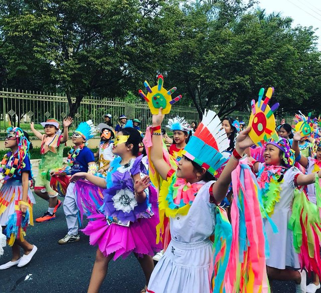 Muôn ngàn sắc màu lễ hội carnival trên đường phố Tam Kỳ, Quảng Nam - Ảnh 6.