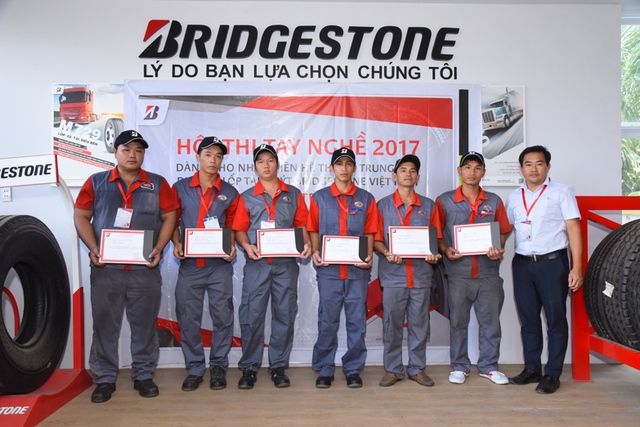 Hội thi tay nghề của Bridgestone là cơ hội để kĩ thuật viên học hỏi, thực hành thực tế, trao đổi kinh nghiệm và cách xử lý những tình huống khó.