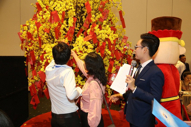 Gần 2.000 khách hàng chen chân tham dự Lễ công bố dự án Sunshine City Sài Gòn - Ảnh 5.