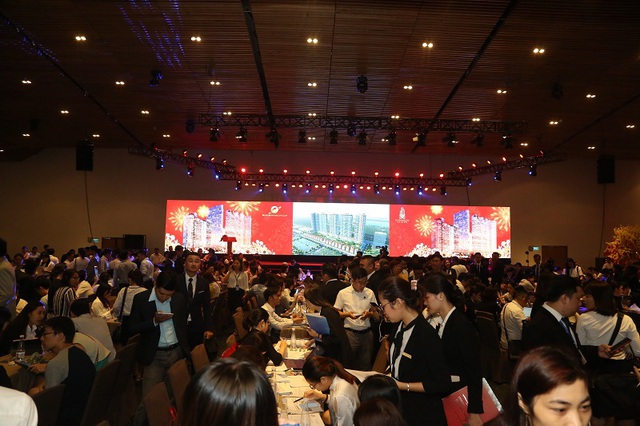 Gần 2.000 khách hàng chen chân tham dự Lễ công bố dự án Sunshine City Sài Gòn - Ảnh 6.