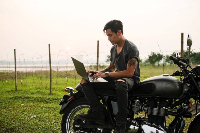 Trào lưu phượt và khoe ảnh phụ kiện công nghệ đang lên ngôi trong giới trẻ - Ảnh 11. Trào lưu phượt và khoe ảnh phụ kiện công nghệ đang lên ngôi trong giới trẻ - Ảnh 11.