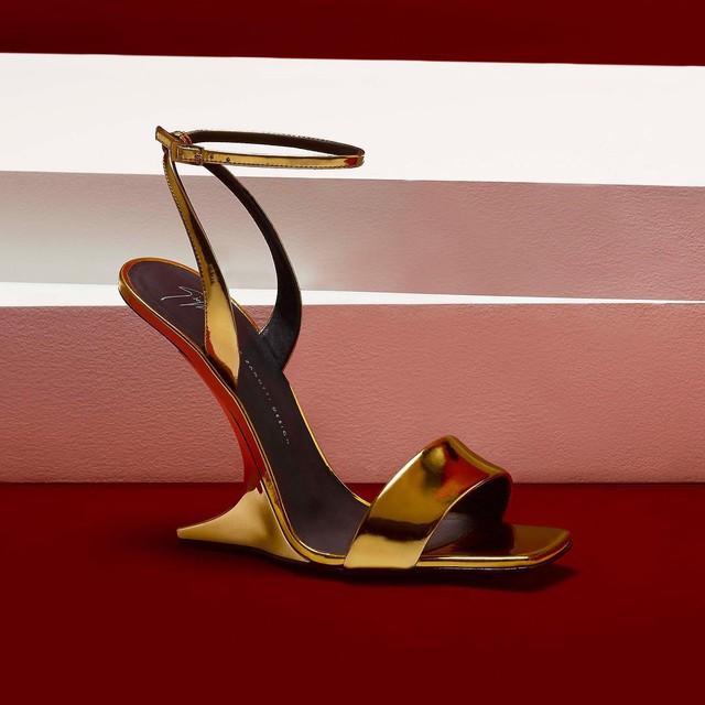 Câu chuyện ẩn chứa trong những đôi giày Giuseppe Zanotti - Ảnh 9.