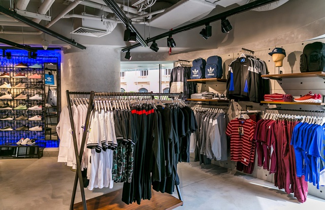 Đột nhập không gian cửa hàng siêu chất của adidas tại Bitexco - Ảnh 11. Đột nhập không gian cửa hàng siêu chất của adidas tại Bitexco - Ảnh 11.