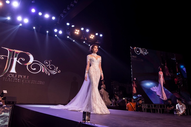 Hồ Ngọc Hà, Huyền My đẹp lộng lẫy, náo loạn trên sân khấu show diễn của Joli Poli - Ảnh 15. Hồ Ngọc Hà, Huyền My đẹp lộng lẫy, náo loạn trên sân khấu show diễn của Joli Poli - Ảnh 15.