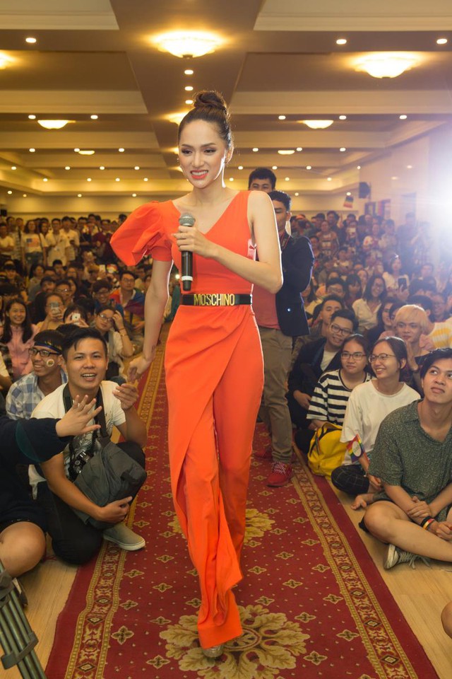 VietPride Sài Gòn 2018: Ngày rực rỡ và tự hào của cộng đồng LGBTI  - Ảnh 12.