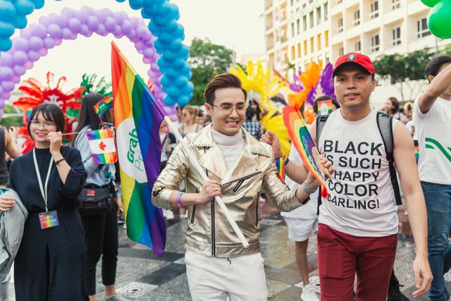 VietPride Sài Gòn 2018: Ngày rực rỡ và tự hào của cộng đồng LGBTI  - Ảnh 18.