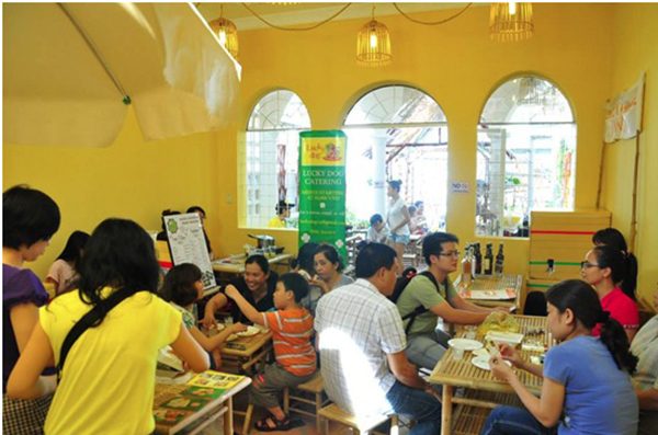Cuối tuần vui vẻ tại VietS Corner Flea Market 9