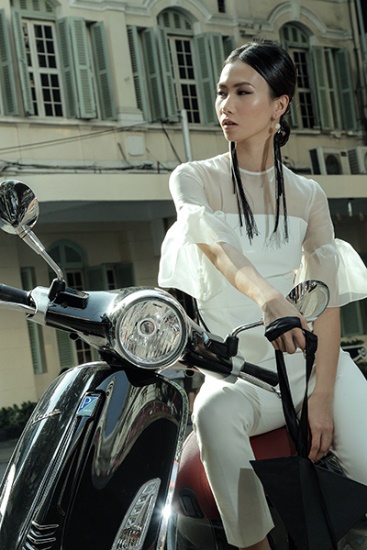 Lookbook Nàng – Món quà tuyệt vời dành tặng phái đẹp từ thương hiệu Vespa - Ảnh 1.