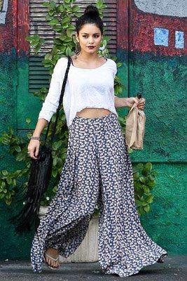 Thời trang đời thường của sao Hollywood - Dép kẹp lên ngôi - Ảnh 2. Thời trang đời thường của sao Hollywood - Dép kẹp lên ngôi - Ảnh 2.