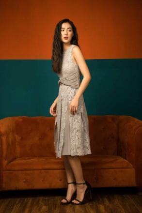 Helly Tống - Nàng thơ mùa lễ hội trong BST đầm liền xòe của Cocosin - Ảnh 7. Helly Tống - Nàng thơ mùa lễ hội trong BST đầm liền xòe của Cocosin - Ảnh 7.