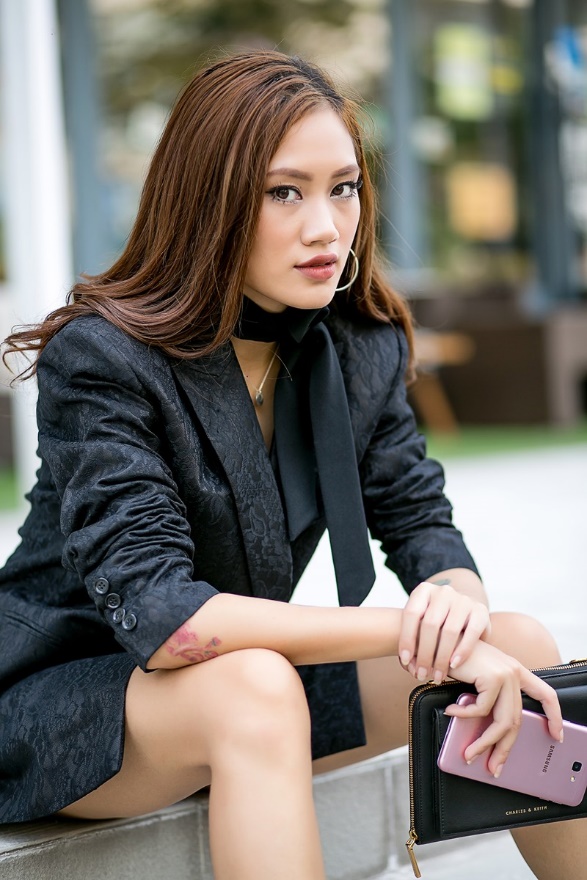 Không thể ngó lơ phong cách phối đồ hồng đa sắc quyến rũ như Pông Chuẩn - Ảnh 6. Không thể ngó lơ phong cách phối đồ hồng đa sắc quyến rũ như Pông Chuẩn - Ảnh 6.