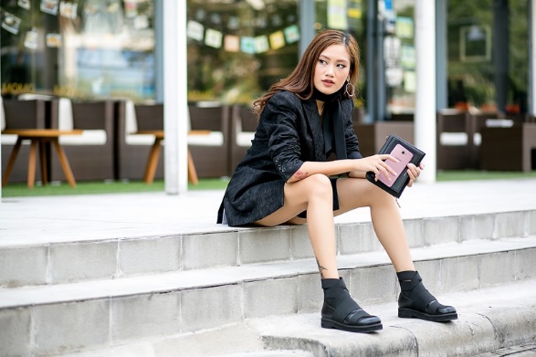 Không thể ngó lơ phong cách phối đồ hồng đa sắc quyến rũ như Pông Chuẩn - Ảnh 7. Không thể ngó lơ phong cách phối đồ hồng đa sắc quyến rũ như Pông Chuẩn - Ảnh 7.