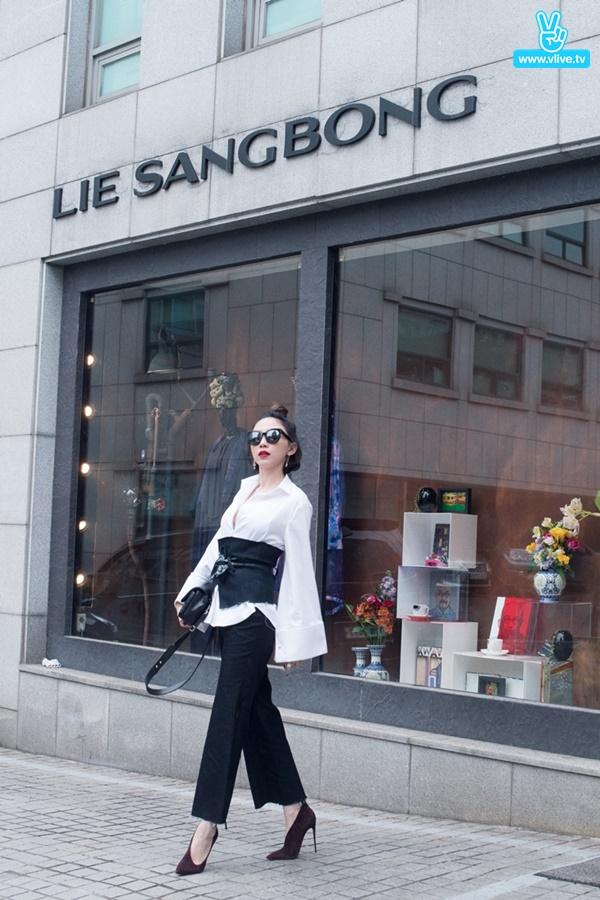 Hành trình ấn tượng của Tóc Tiên tại Seoul Fashion Week - Ảnh 11. Hành trình ấn tượng của Tóc Tiên tại Seoul Fashion Week - Ảnh 11.