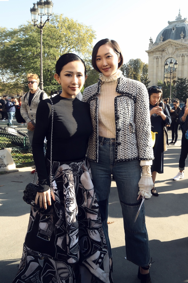 Cô gái Việt hội ngộ loạt fashionista đình đám thế giới tại Paris Fashion Week - Ảnh 3. Cô gái Việt hội ngộ loạt fashionista đình đám thế giới tại Paris Fashion Week - Ảnh 3.