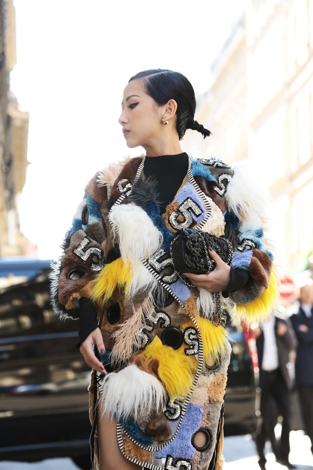 Cô gái Việt hội ngộ loạt fashionista đình đám thế giới tại Paris Fashion Week - Ảnh 9. Cô gái Việt hội ngộ loạt fashionista đình đám thế giới tại Paris Fashion Week - Ảnh 9.