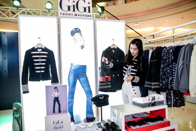 Helly Tống, Đông Nhi bắt kịp xu hướng mới nhất với thiết kế của TommyxGigi - Ảnh 3. Helly Tống, Đông Nhi bắt kịp xu hướng mới nhất với thiết kế của TommyxGigi - Ảnh 3.