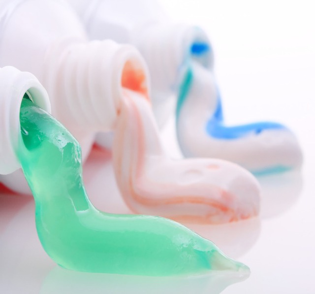 5 nguyên nhân gây mụn mà bạn không ngờ tới - Ảnh 2.