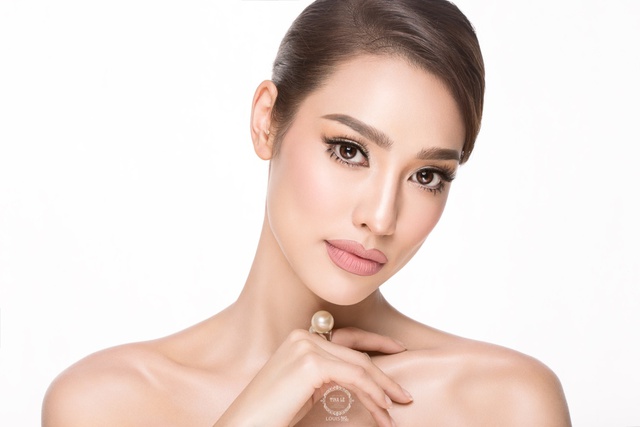 Lilly Nguyễn hoá nàng tiên cá bằng nghệ thuật body painting với Tina Lê - Ảnh 1. Lilly Nguyễn hoá nàng tiên cá bằng nghệ thuật body painting với Tina Lê - Ảnh 1.