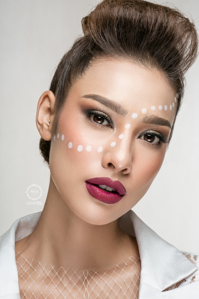 Lilly Nguyễn hoá nàng tiên cá bằng nghệ thuật body painting với Tina Lê - Ảnh 6. Lilly Nguyễn hoá nàng tiên cá bằng nghệ thuật body painting với Tina Lê - Ảnh 6.