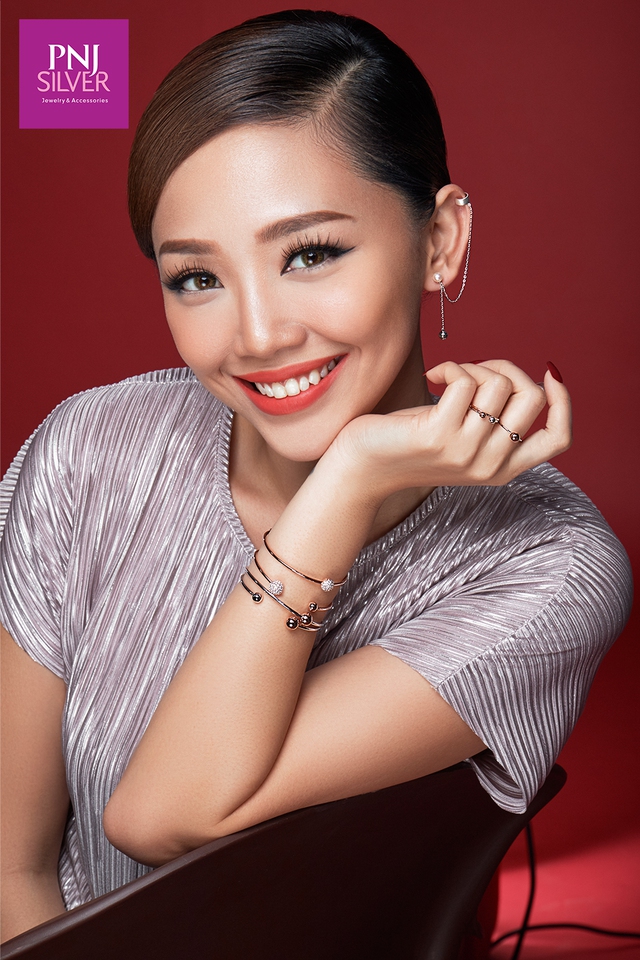 Nàng sành điệu phát sốt về trang sức gì trong mùa lễ hội 2016? - Ảnh 6. Nàng sành điệu phát sốt về trang sức gì trong mùa lễ hội 2016? - Ảnh 6.