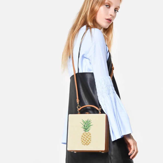 Khi nghệ thuật đường phố trở thành xu hướng mới trong BST Xuân - Hè 2017 của Charles & Keith - Ảnh 6. Khi nghệ thuật đường phố trở thành xu hướng mới trong BST Xuân - Hè 2017 của Charles & Keith - Ảnh 6.
