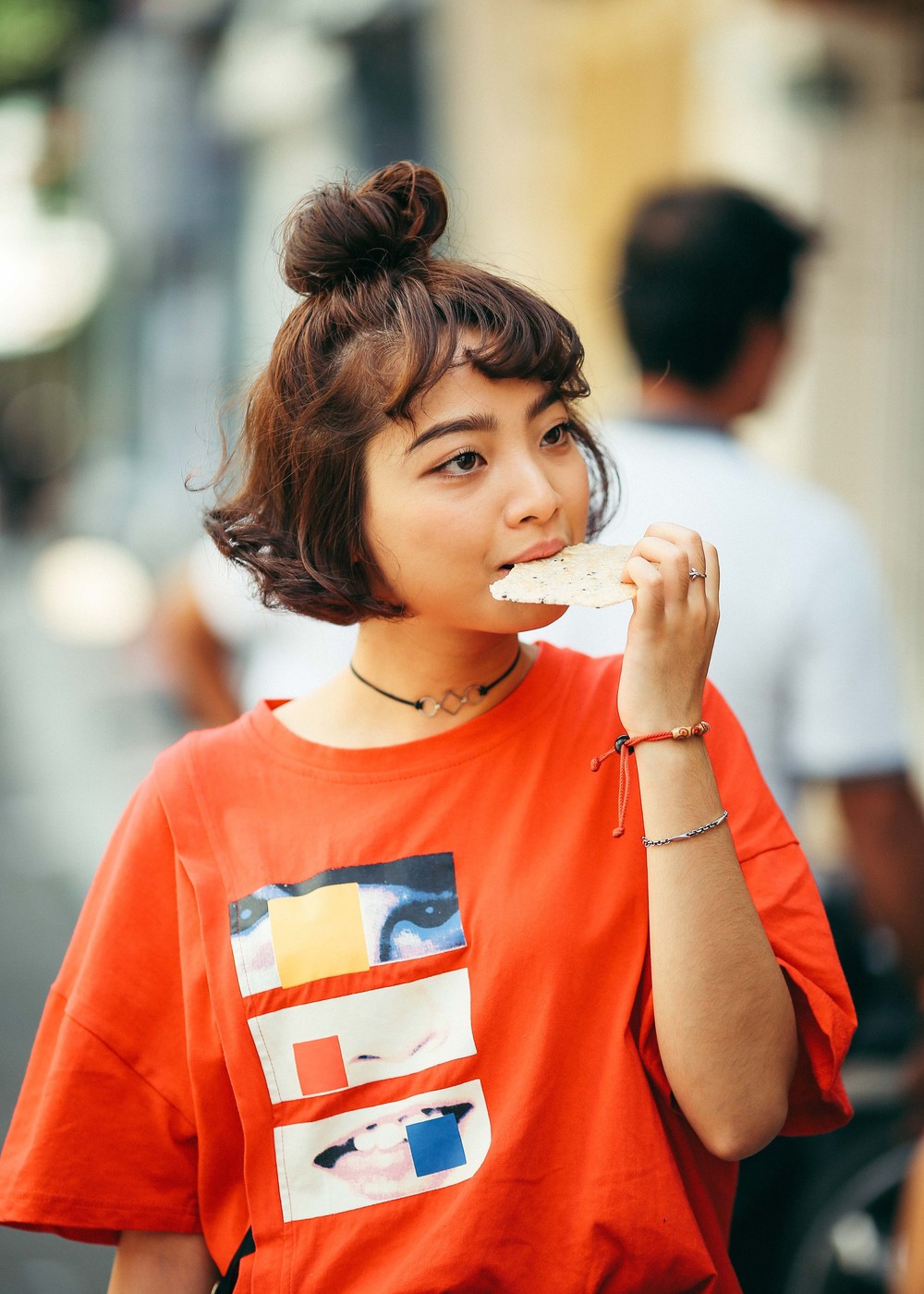 Gặp cô em gái nổi loạn của danh hài Thái Hòa trong Chàng vợ của em - Ảnh 1. Gặp cô em gái nổi loạn của danh hài Thái Hòa trong Chàng vợ của em - Ảnh 1.