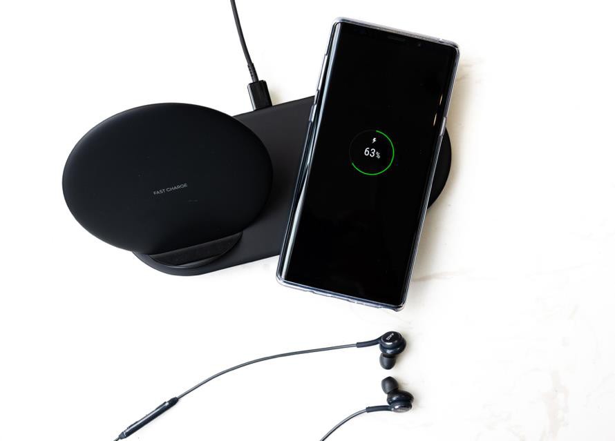 Galaxy Note9 là smartphone đầu tiên cho người dùng cảm giác không cần sạc, không cần laptop, không cần ổ cứng di động mà vẫn trải nghiệm phà phà - Ảnh 2. Galaxy Note9 là smartphone đầu tiên cho người dùng cảm giác không cần sạc, không cần laptop, không cần ổ cứng di động mà vẫn trải nghiệm phà phà - Ảnh 2.